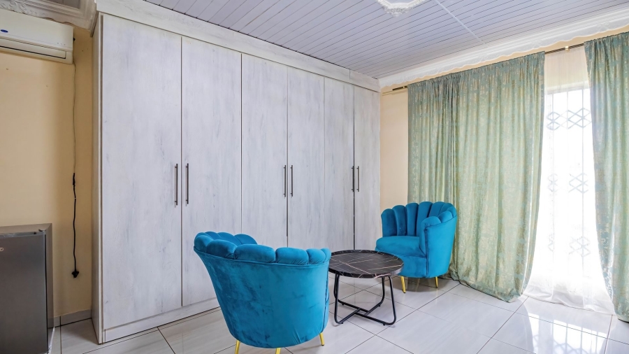 7 Bedroom Property for Sale in Mogwase Unit 4 North West